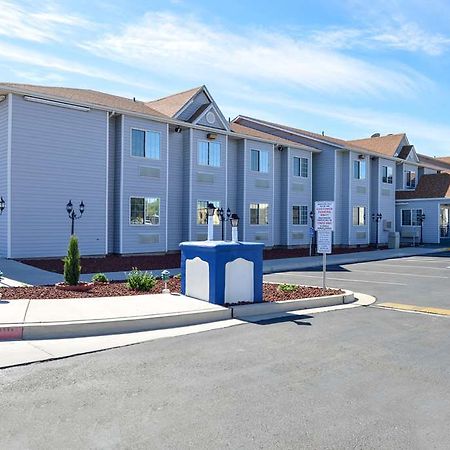 Quality Inn & Suites Near Nas Fallon Eksteriør bilde