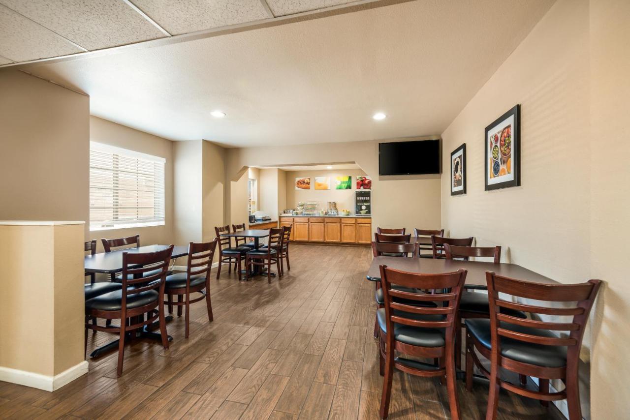 Quality Inn & Suites Near Nas Fallon Eksteriør bilde