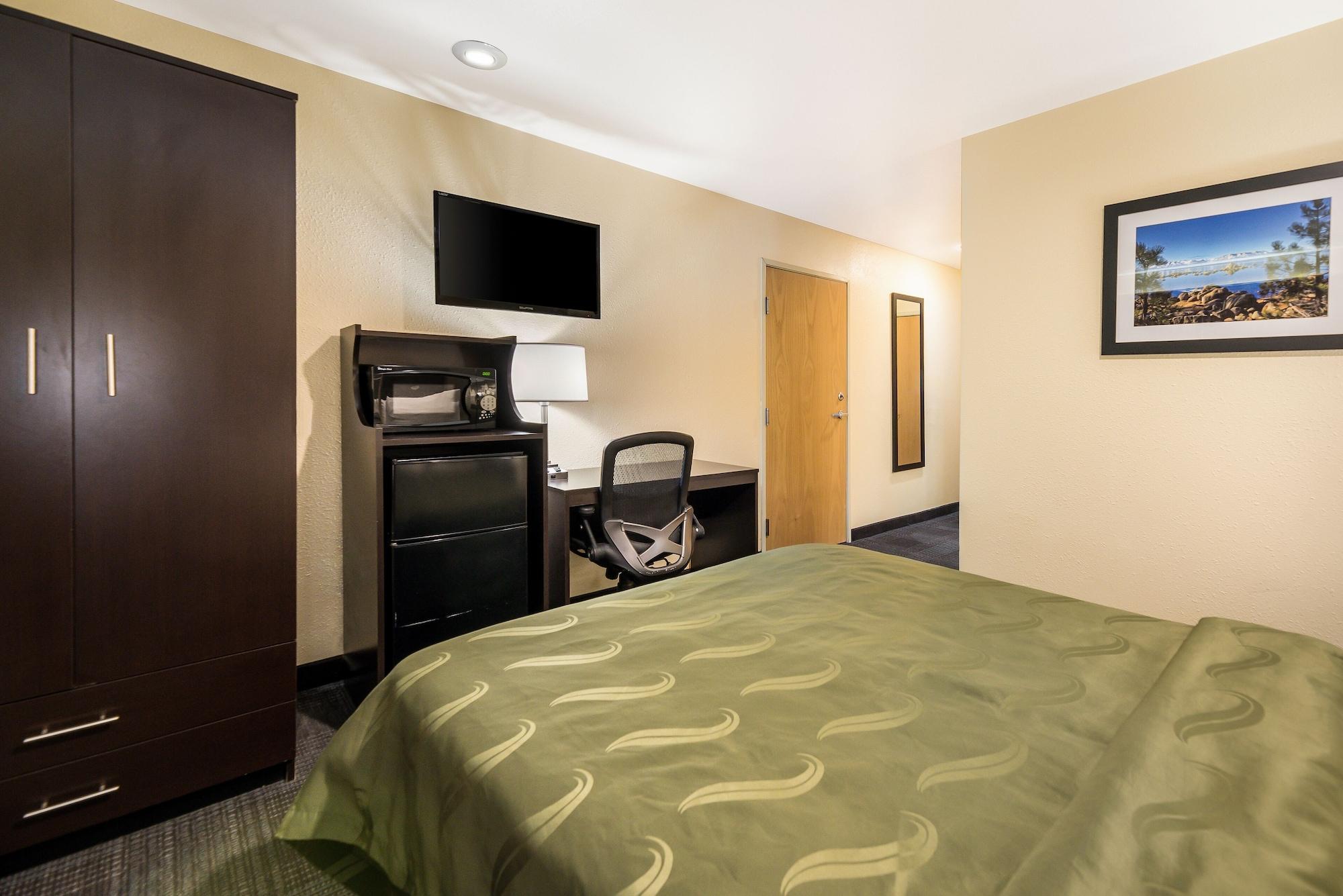 Quality Inn & Suites Near Nas Fallon Eksteriør bilde
