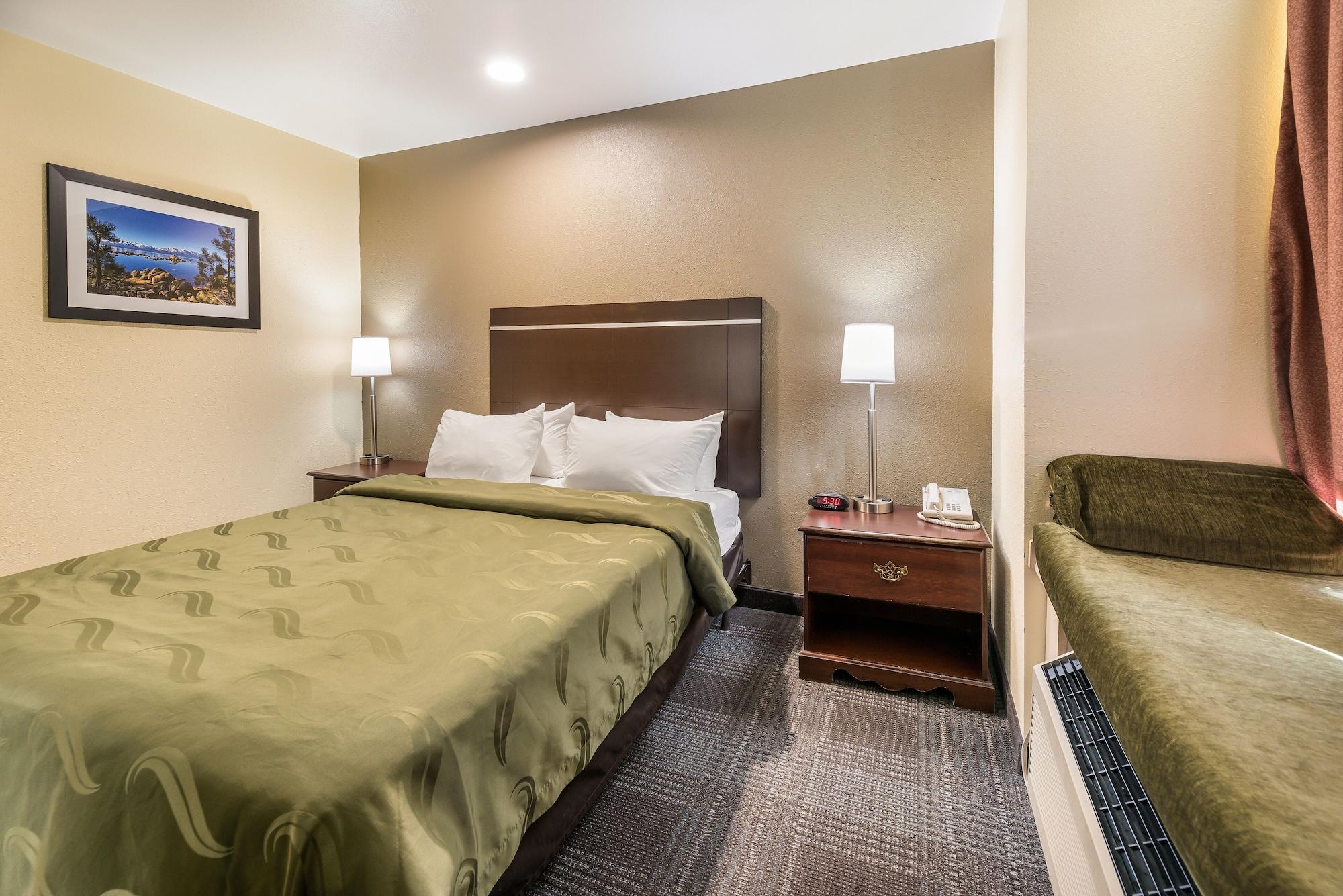 Quality Inn & Suites Near Nas Fallon Eksteriør bilde