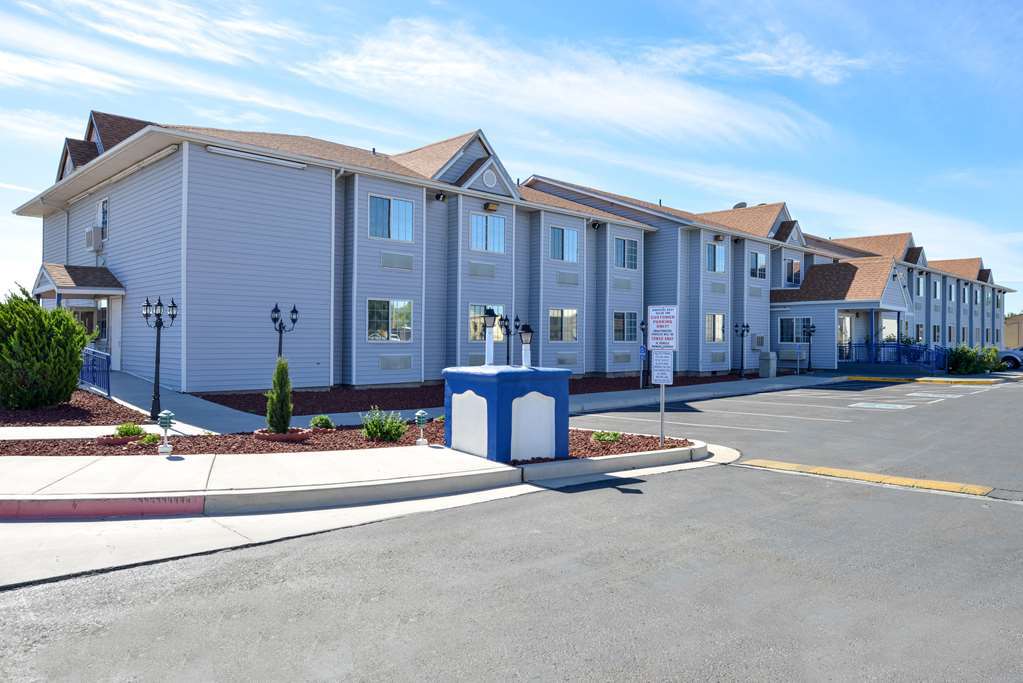 Quality Inn & Suites Near Nas Fallon Eksteriør bilde